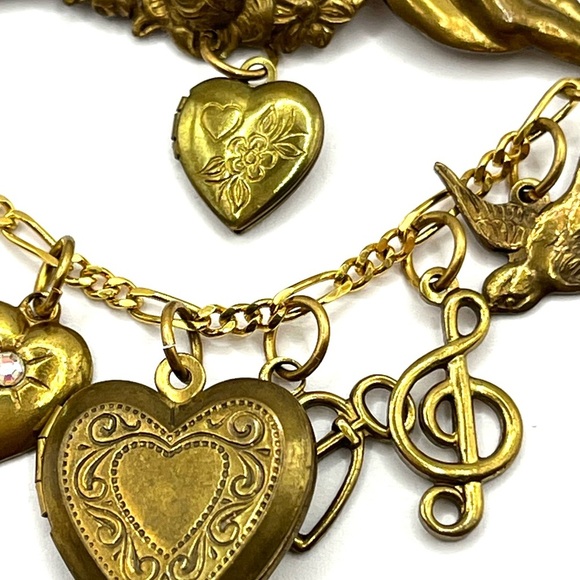 Charming Gold Brass Cherub Babies Angel Brooch with Heart Charms Locket Brooch - Picture 8 of 11